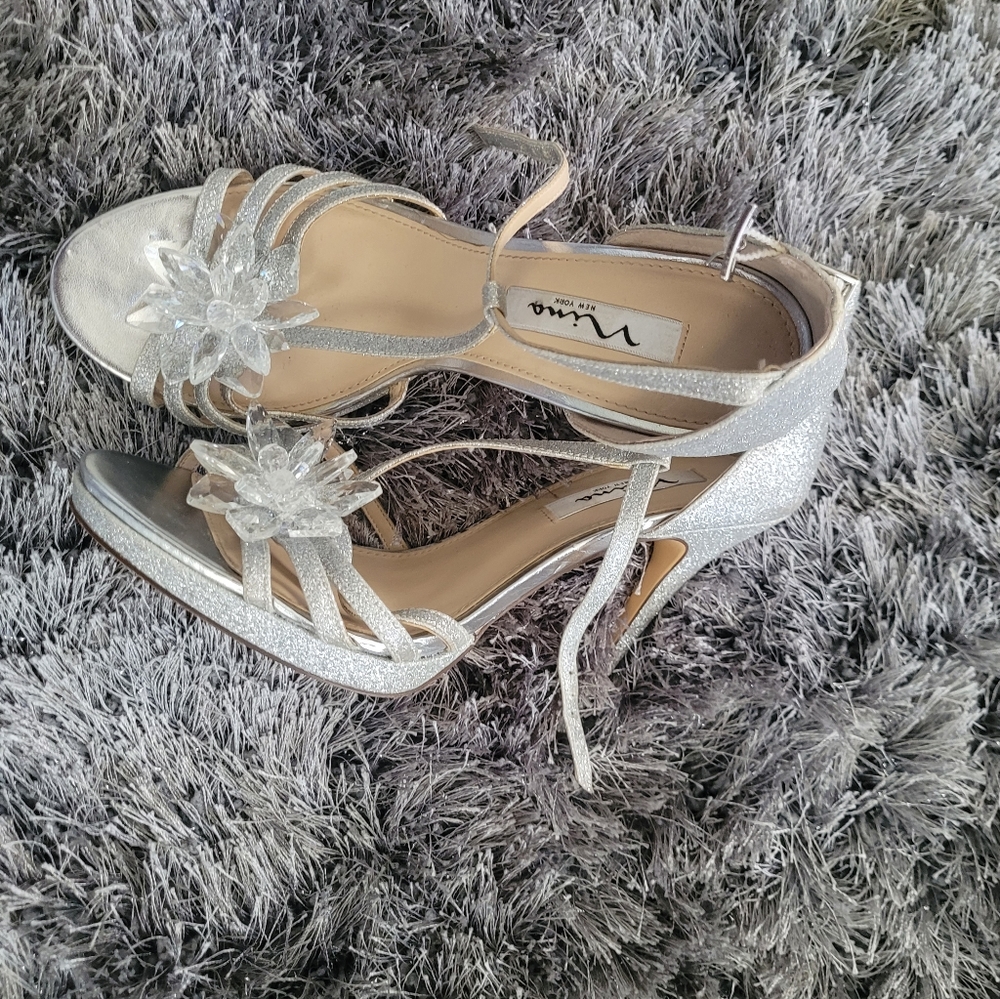 Heels - Picture 3 of 5